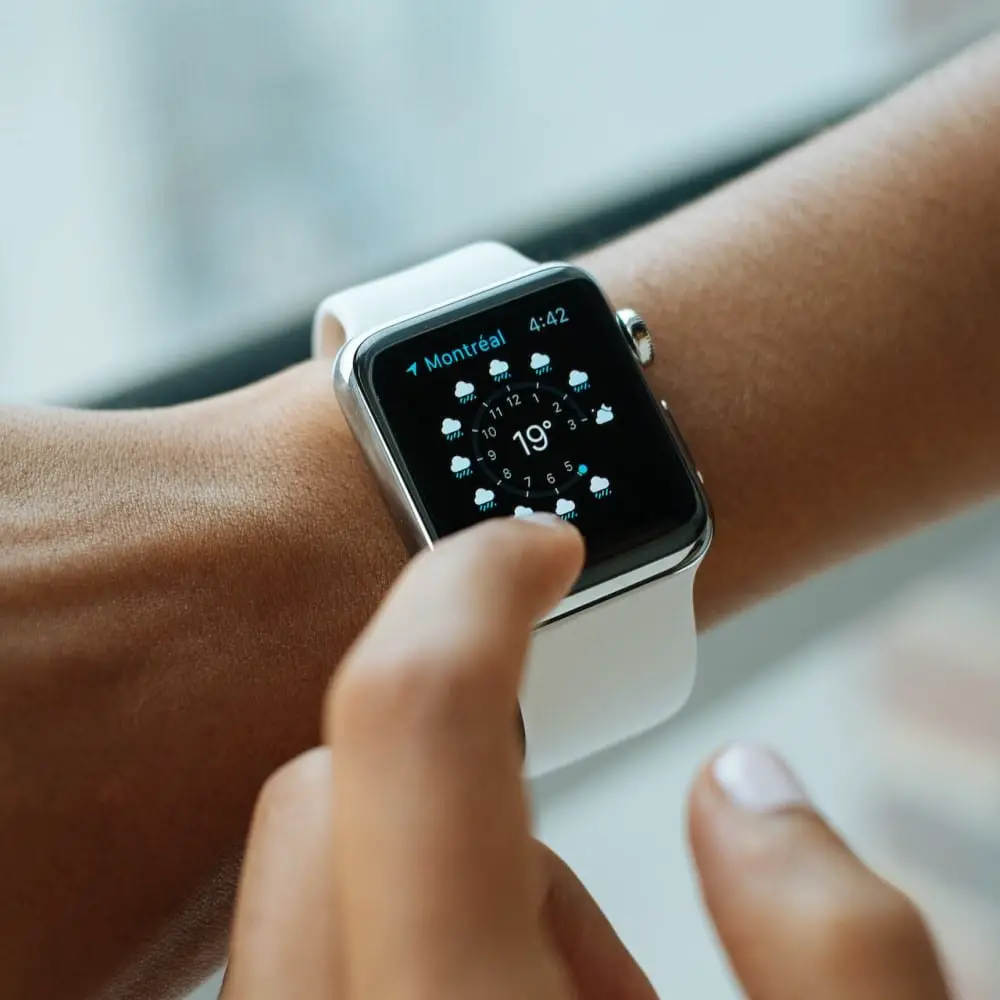 Does Apple Watch Come With a Charger? | All You…